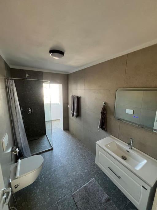 Modern Apt Near City Centre Shkodra Kültér fotó