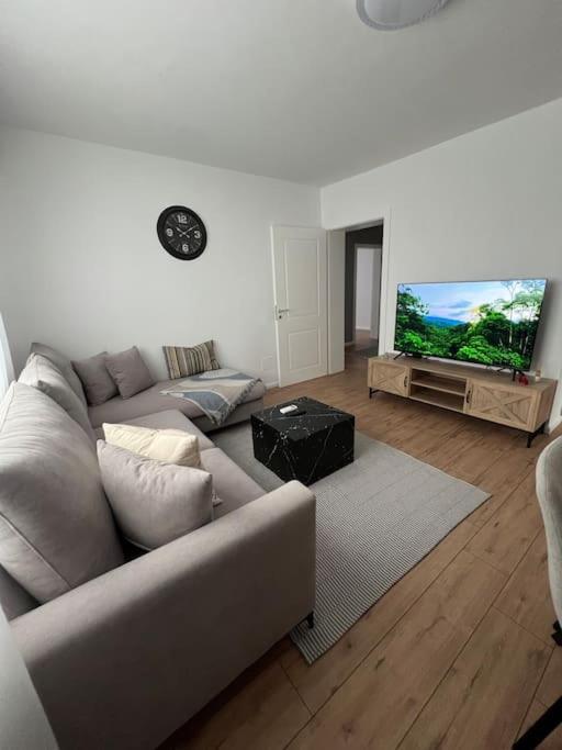 Modern Apt Near City Centre Shkodra Kültér fotó