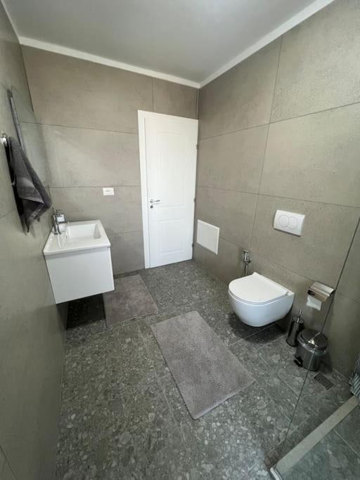 Modern Apt Near City Centre Shkodra Kültér fotó